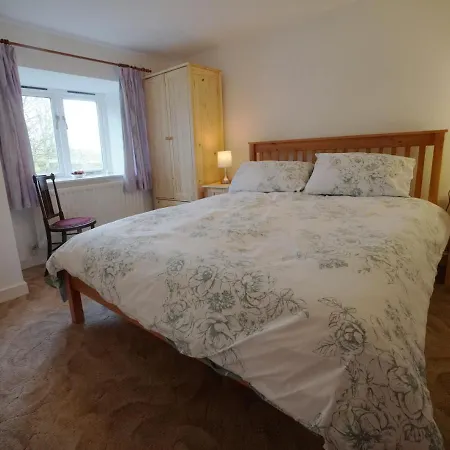Barn End Apartament *